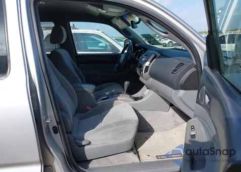 2008 Toyota Tacoma Prerunner V6 z USA, uszkodzony, nr VIN 3TMJU62N68M066131